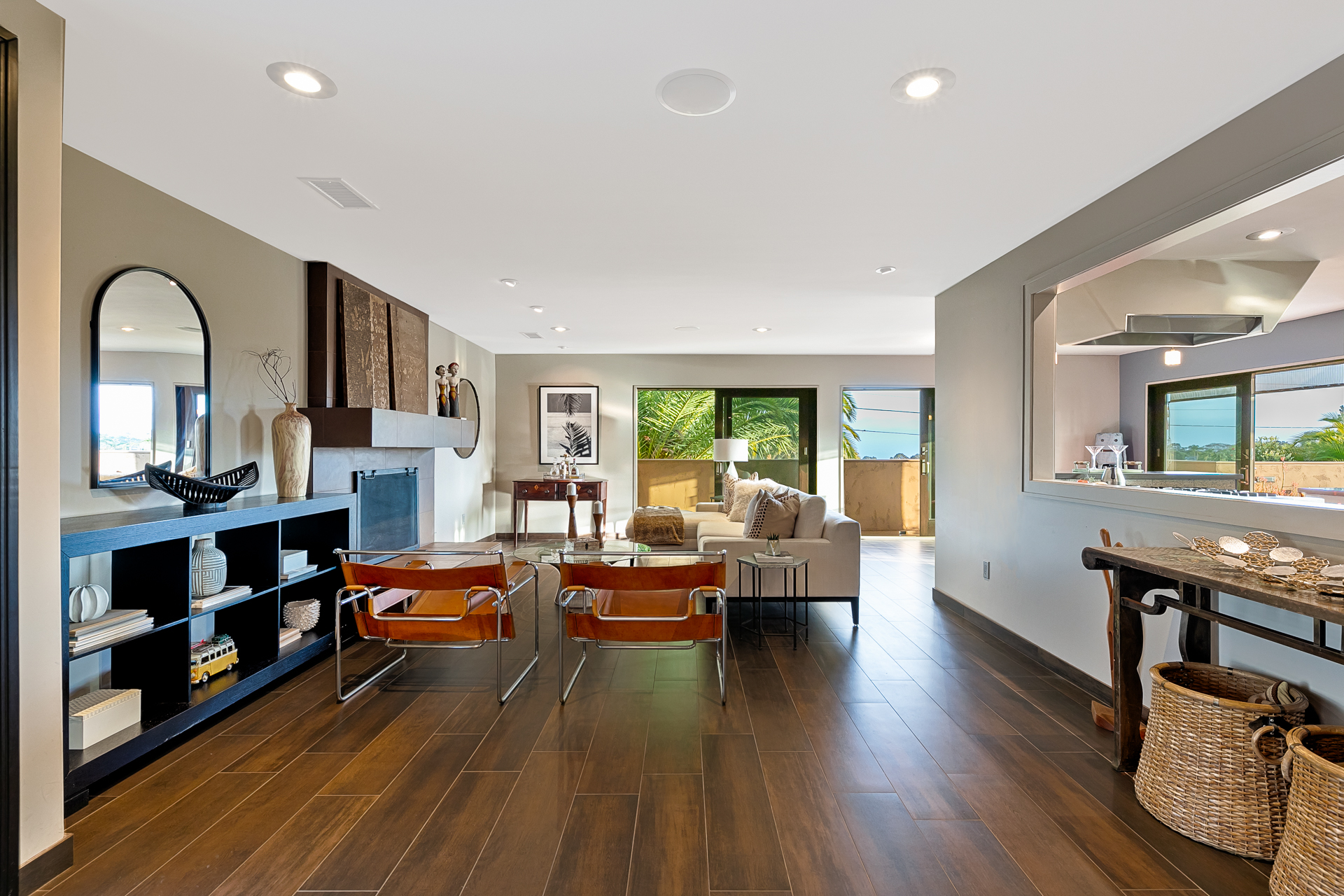 240503_6318CastejonDr-18