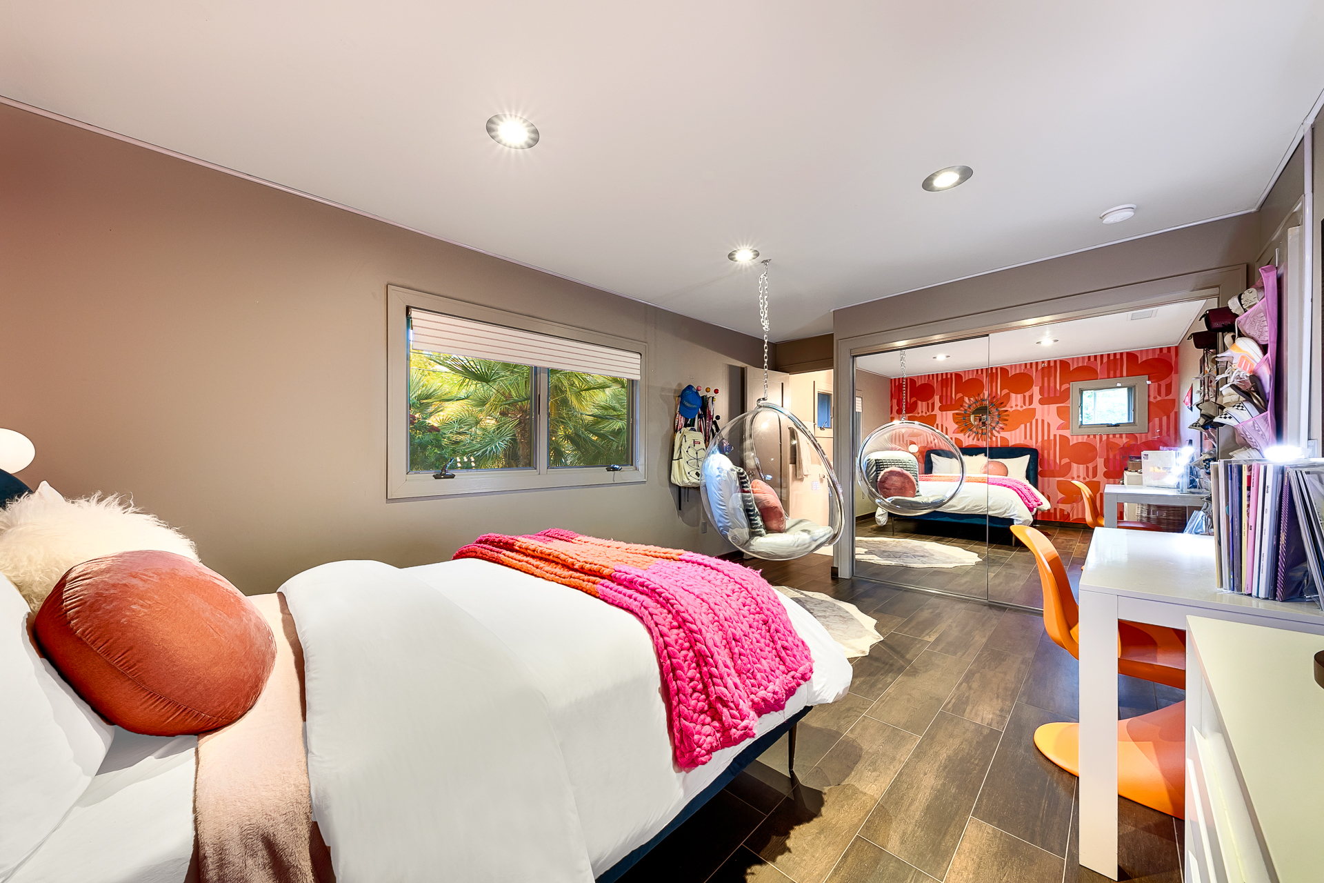 240503_6318CastejonDr-53