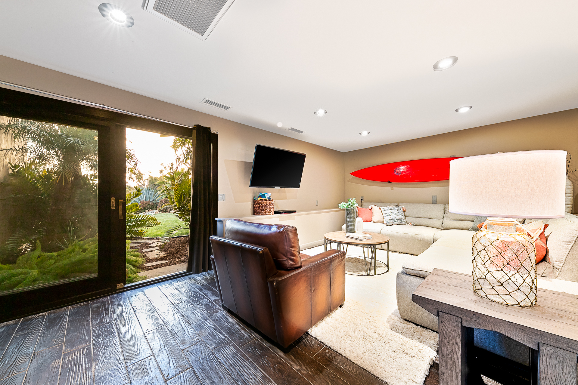 240503_6318CastejonDr-60