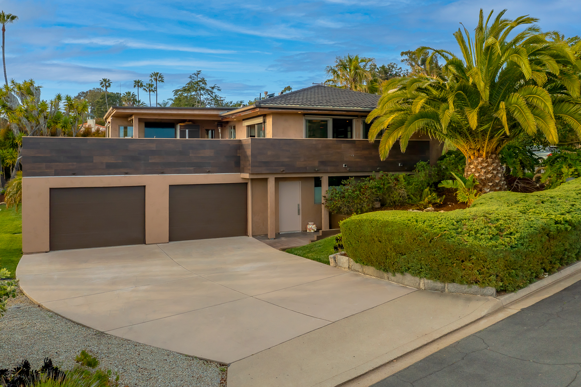 240503_6318CastejonDr-76